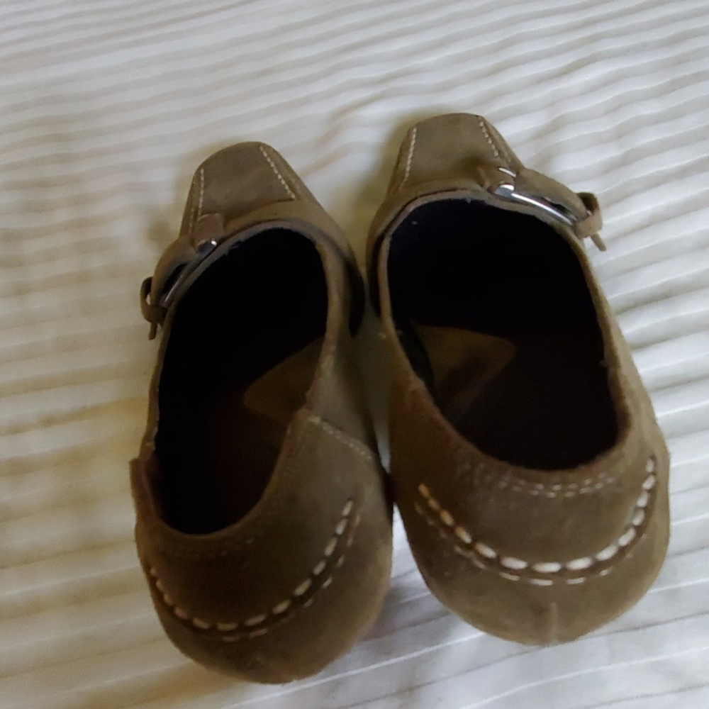 Shoes - Picture 5 of 6